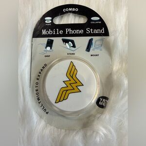 🩷5/$10 Wonder Woman Yellow Mobile Phone Stand